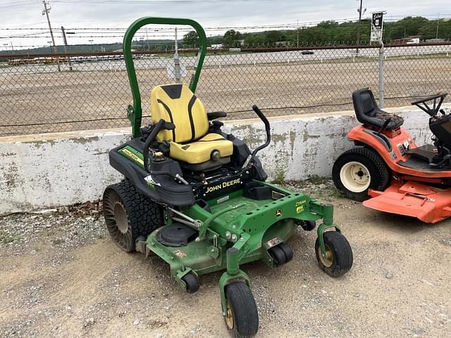 Image of John Deere Z930M equipment image 1