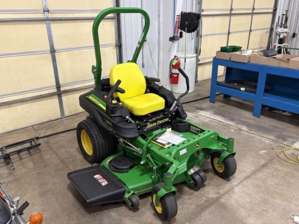 John Deere Z930M Equipment Image0