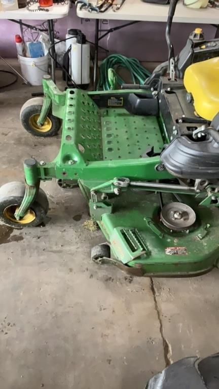 Image of John Deere Z930M equipment image 2