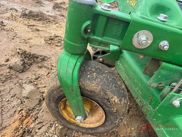 Image of John Deere Z930M equipment image 4