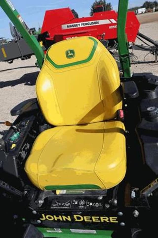 Image of John Deere Z930M equipment image 4