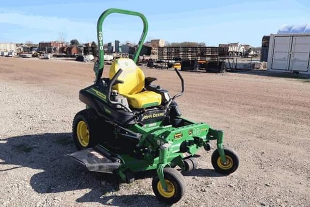 Image of John Deere Z930M equipment image 1