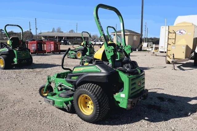 Image of John Deere Z930M equipment image 3