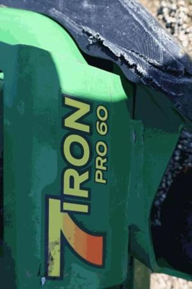 Image of John Deere Z930M equipment image 4