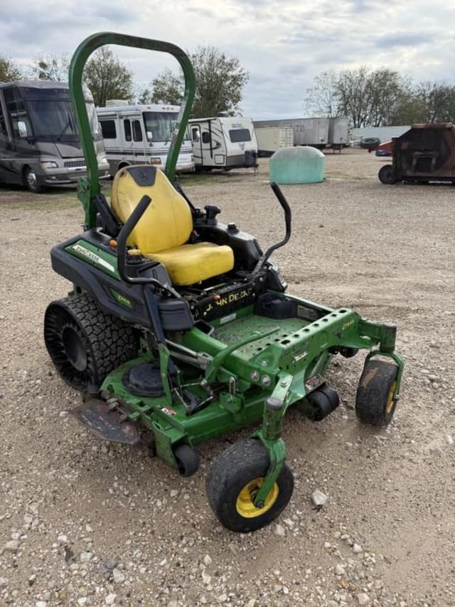 Image of John Deere Z930M equipment image 1
