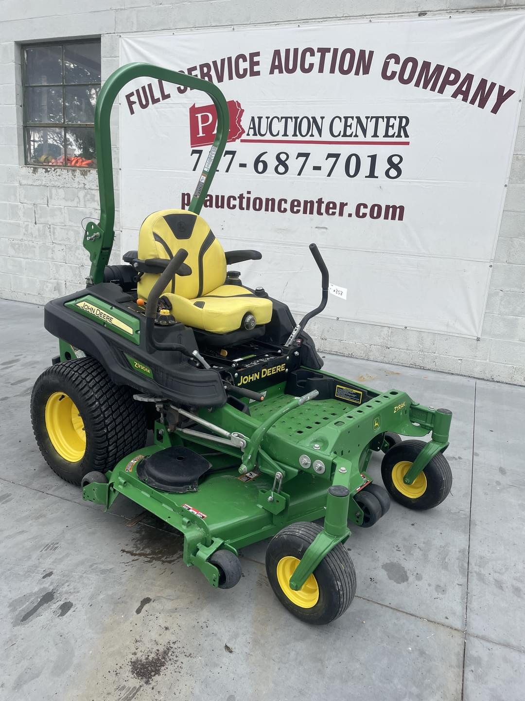 Image of John Deere Z930M Primary image