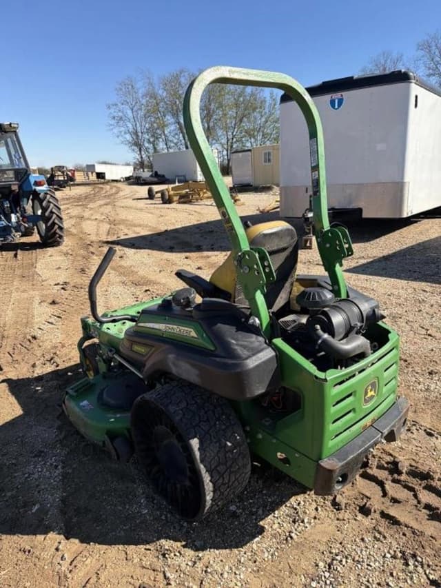 Image of John Deere Z930M equipment image 1