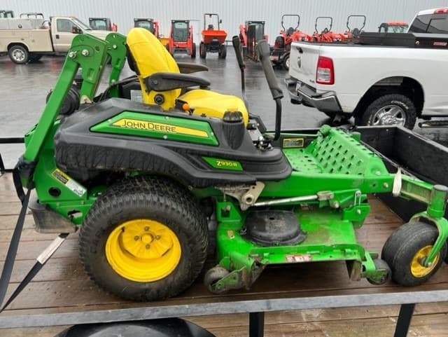 Image of John Deere Z930R equipment image 1