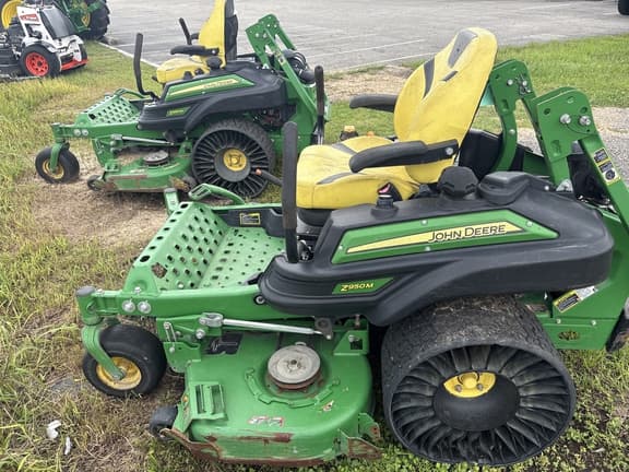 Image of John Deere Z950M equipment image 1