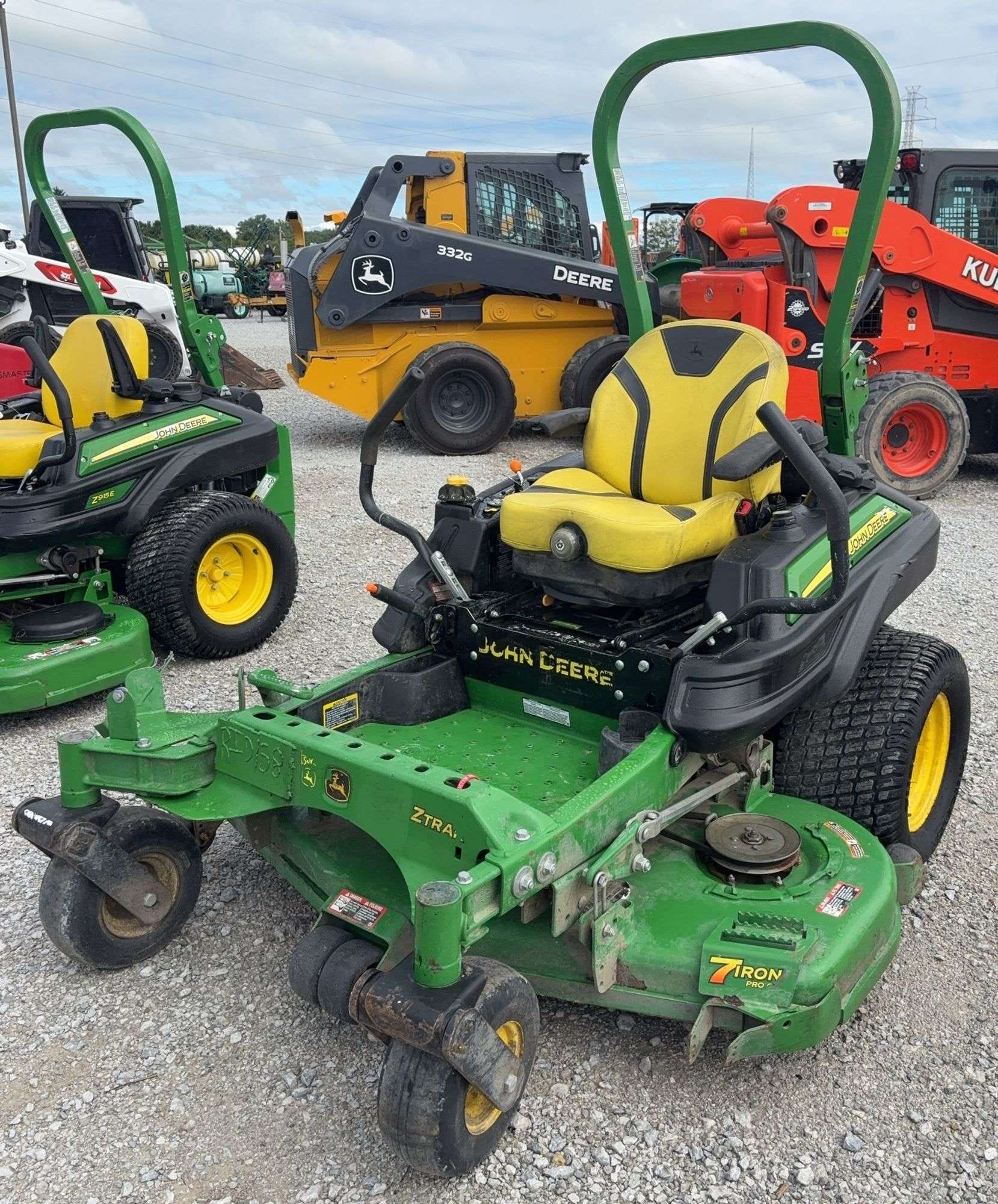 John Deere Z950M Equipment Image0