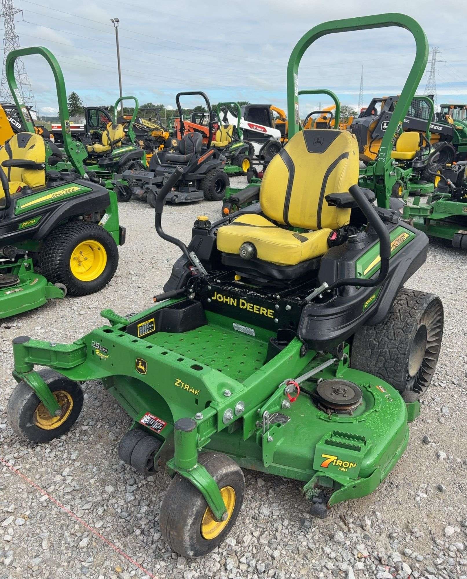 John Deere Z950M Equipment Image0