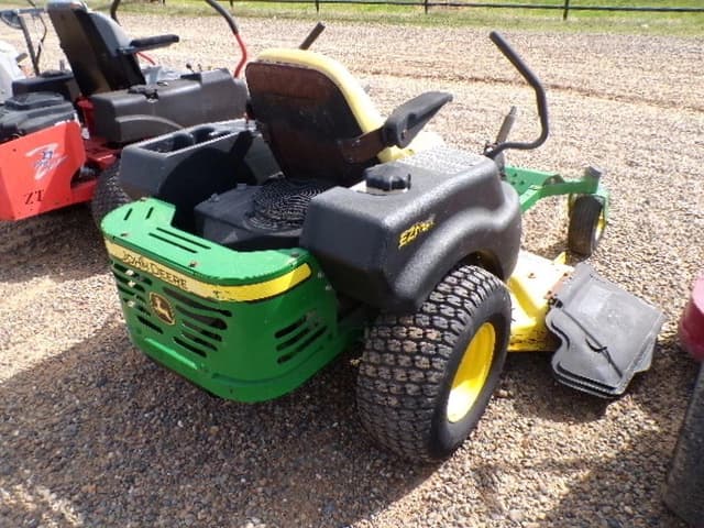 Image of John Deere Z445 equipment image 2