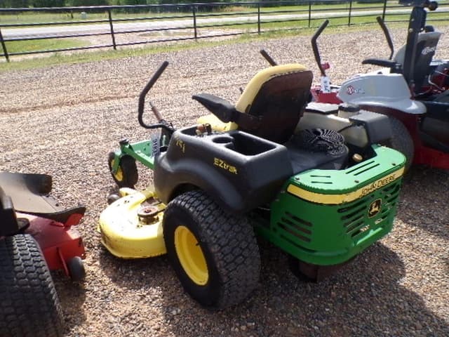 Image of John Deere Z445 equipment image 1