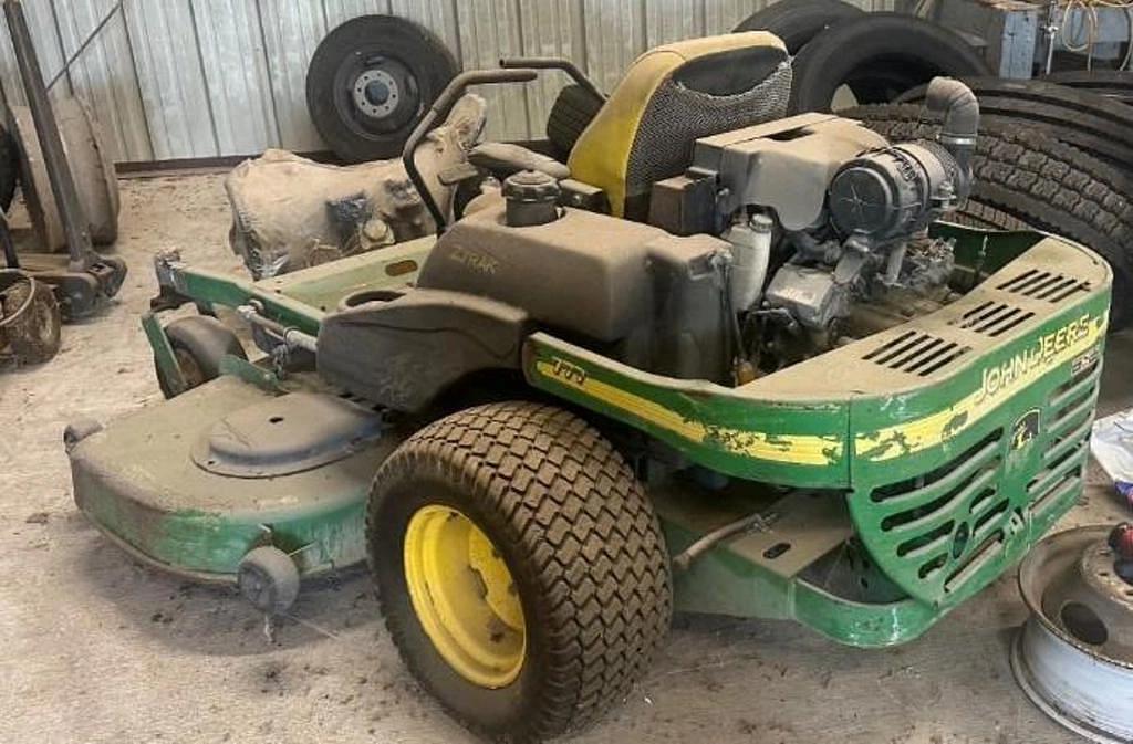 Image of John Deere 777 Image 0