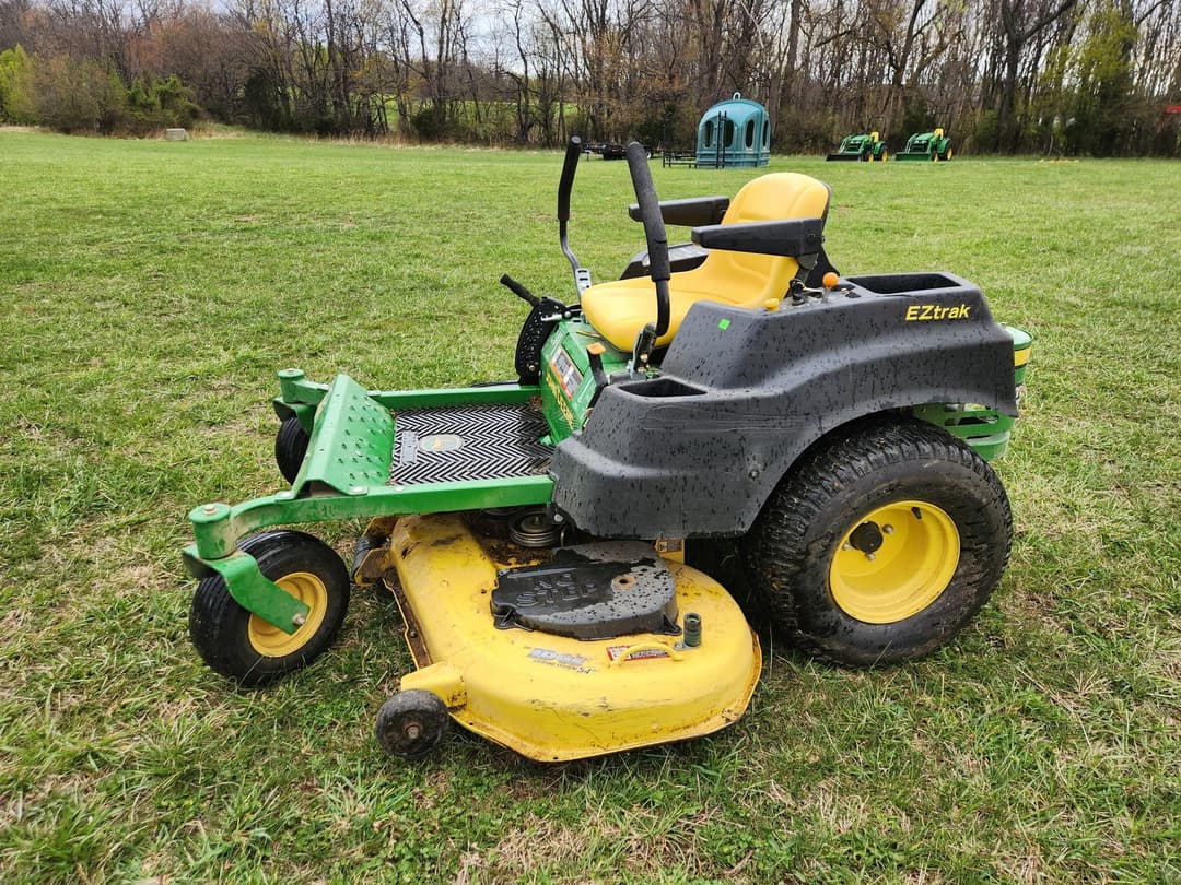 Image of John Deere Z425 Primary image