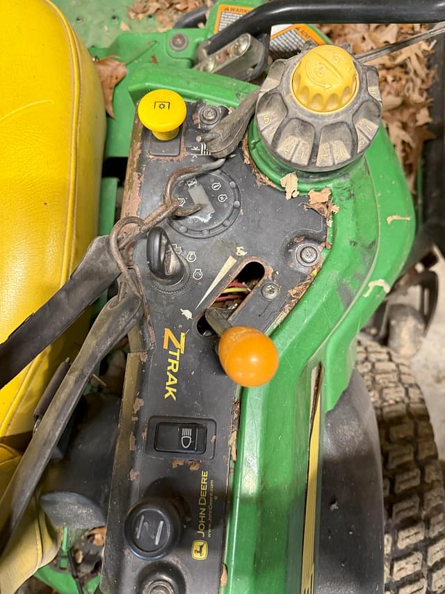 Image of John Deere Z930A equipment image 3