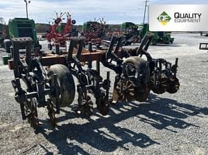 2004 Unverferth Zone-Builder 132 Image