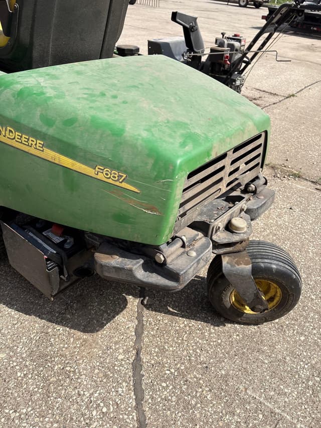 Image of John Deere F687 equipment image 3