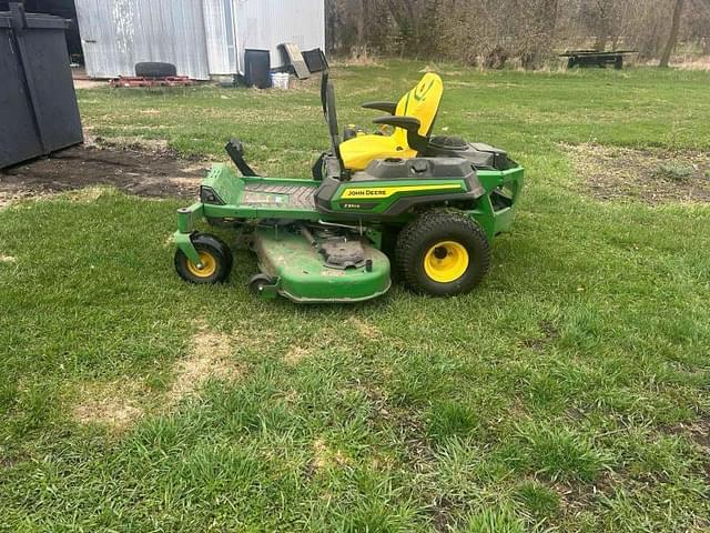 Image of John Deere Z330R equipment image 1
