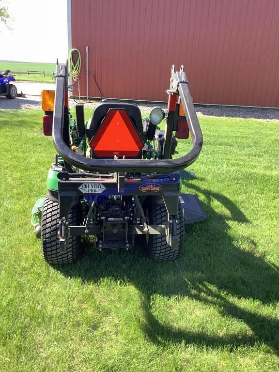 Image of John Deere 1025R equipment image 3