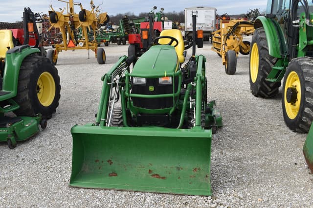 Image of John Deere 1025R equipment image 1