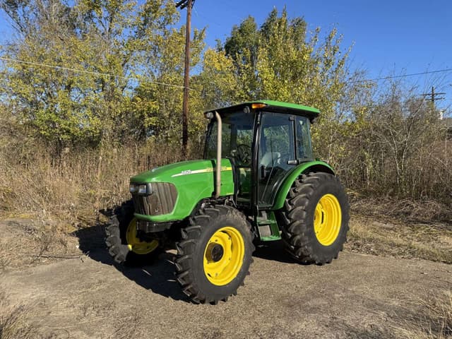 Image of John Deere 5625 equipment image 1