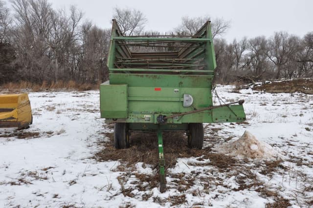 Image of John Deere 716 equipment image 2