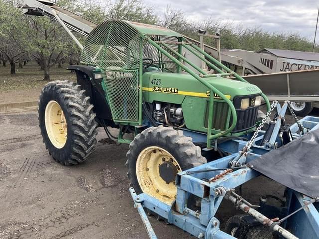 Image of John Deere 5510 equipment image 4