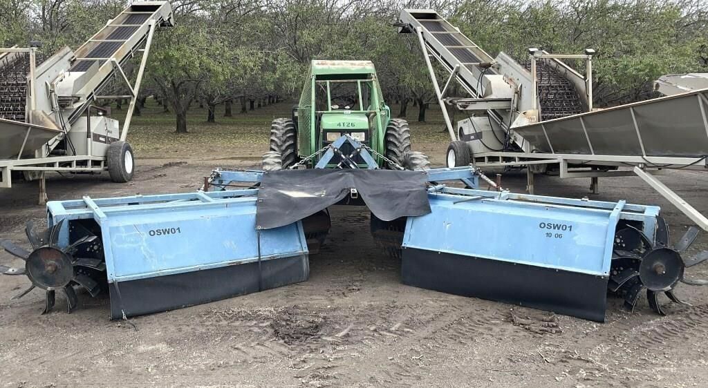 John Deere 5510 Equipment Image0