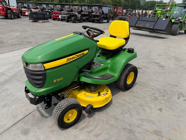 Image of John Deere X300 equipment image 1