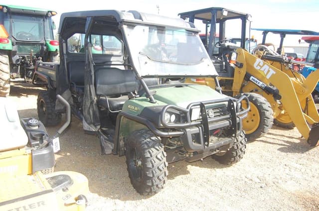 Image of John Deere Gator XUV 825i S4 equipment image 3