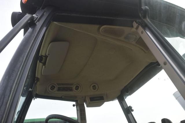 Image of John Deere 5100E equipment image 4