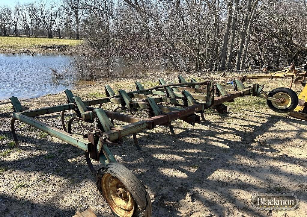 Image of John Deere 1600 Primary image