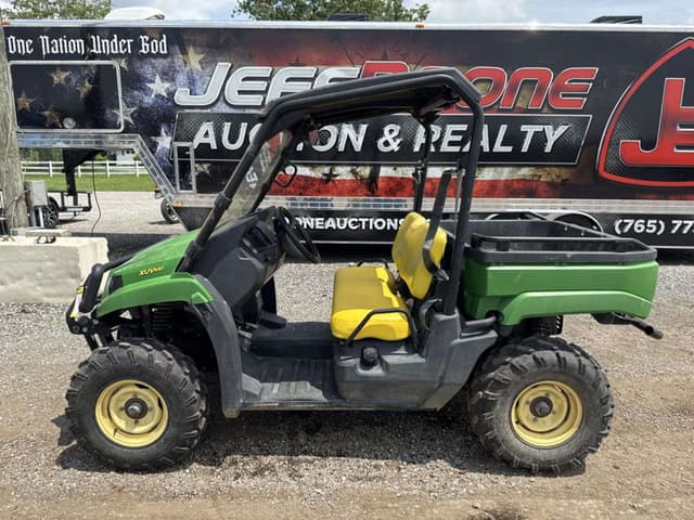 Image of John Deere Gator XUV 550 equipment image 1