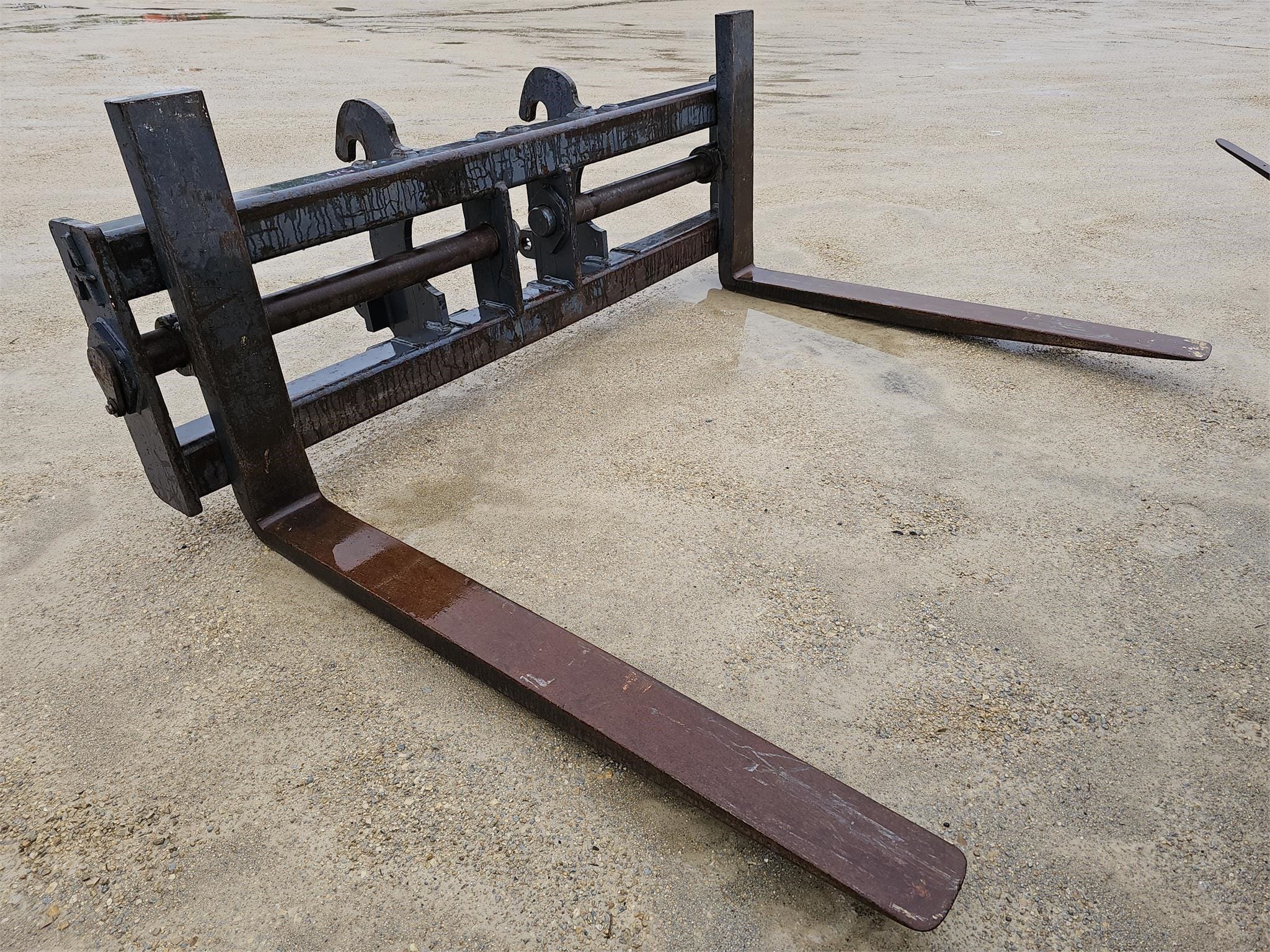 Main image JRB Pallet Forks