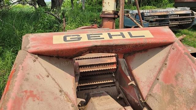 Image of Gehl CB600 equipment image 1