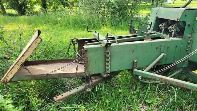 Image of John Deere 336 equipment image 3
