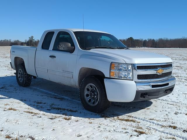 Image of Chevrolet Silverado equipment image 1