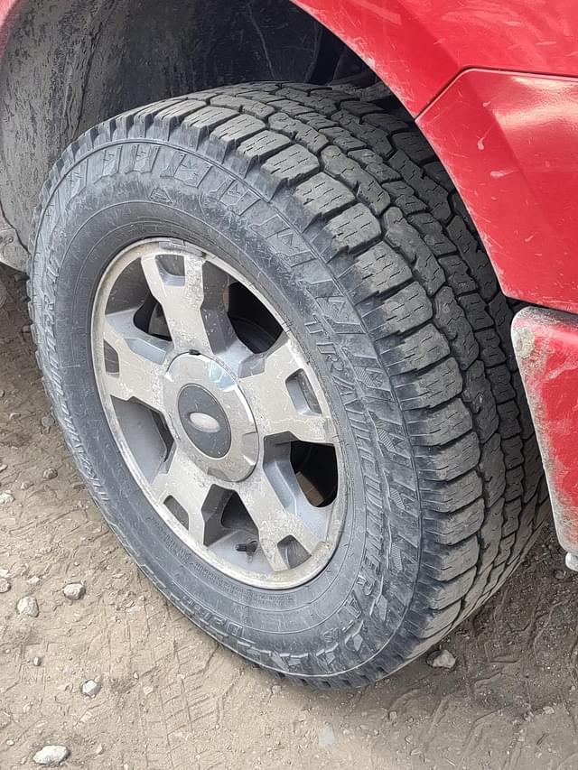 Image of Ford F-150 equipment image 4