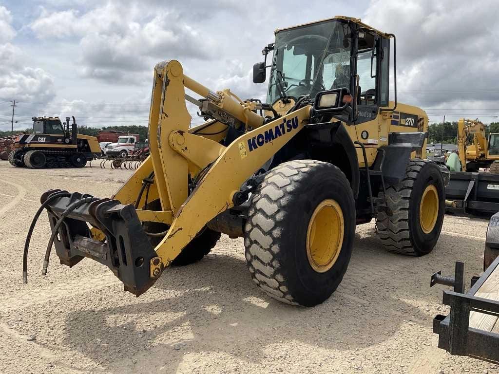 Komatsu WA270 Equipment Image0