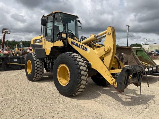 Image of Komatsu WA270 equipment image 4