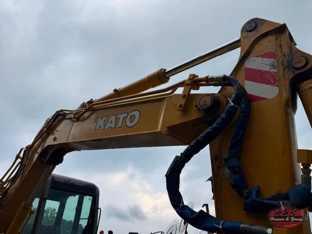 Image of Kato HD308US equipment image 2