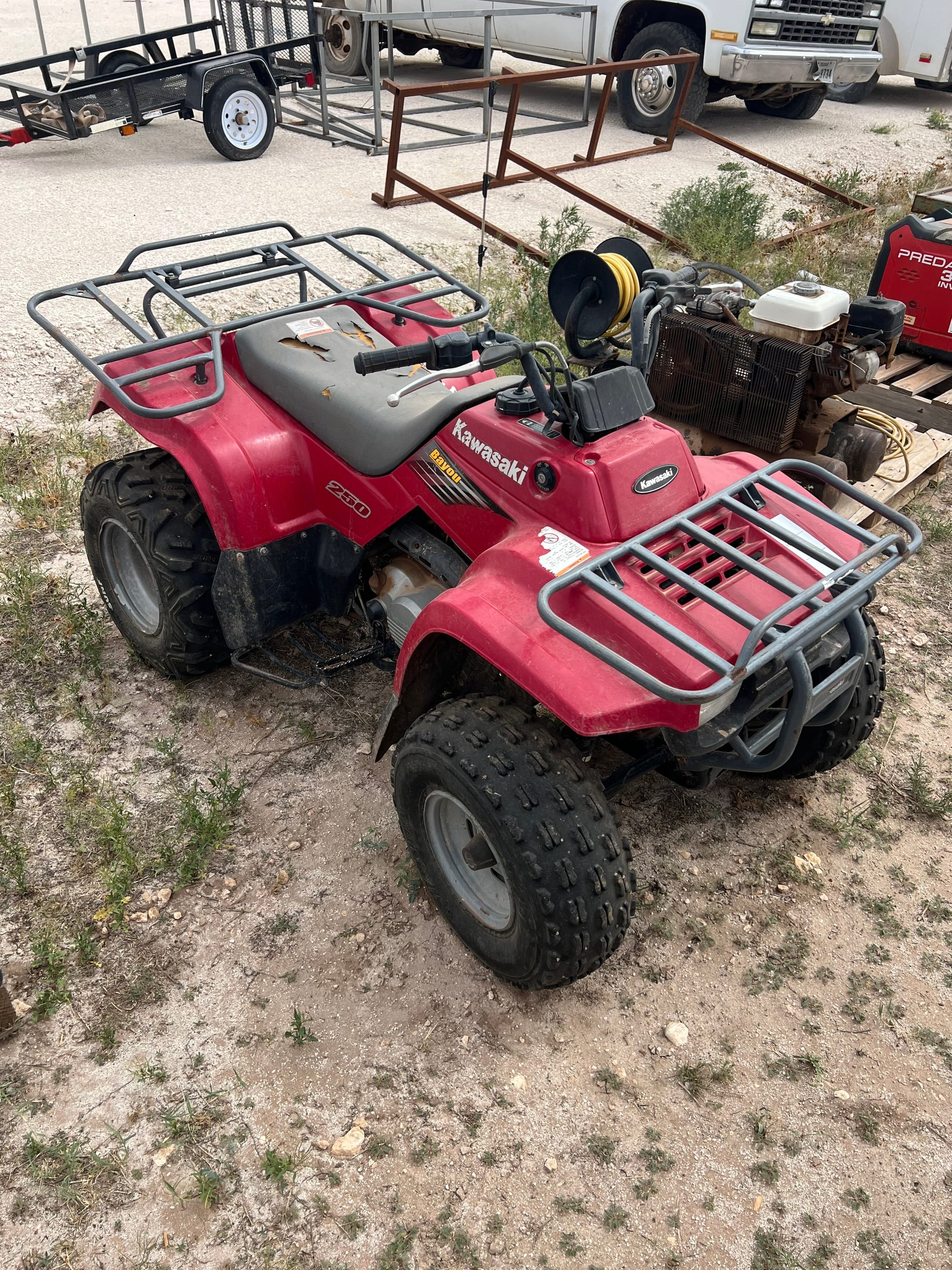 Kawasaki Bayou 250 Equipment Image0