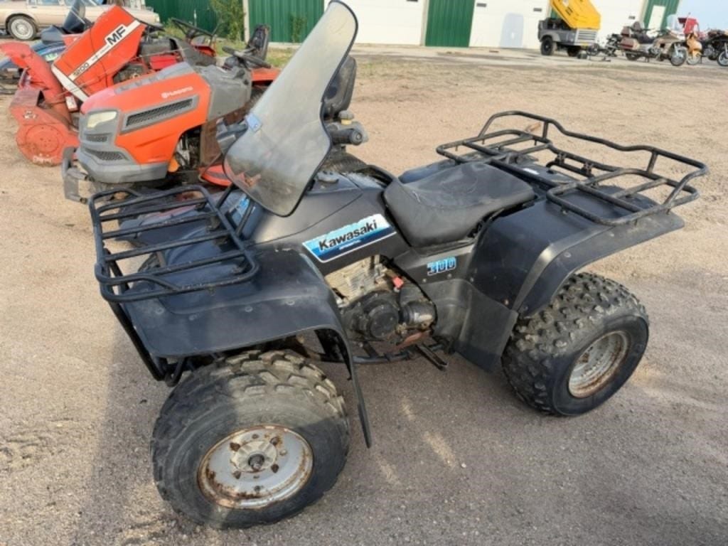 Kawasaki Bayou 300 Equipment Image0