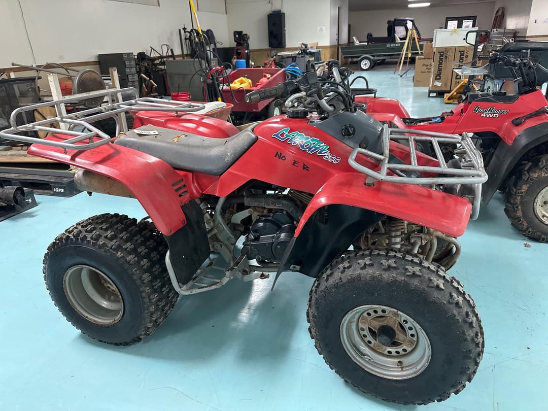 Image of Kawasaki Lakota 300 Image 1