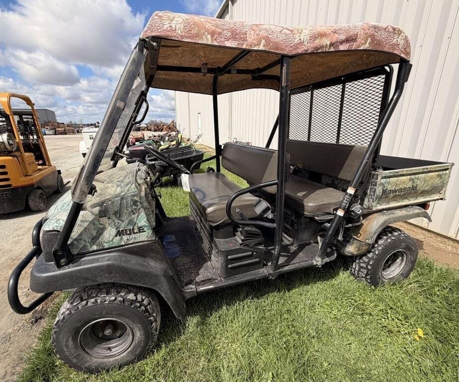 Kawasaki Mule 3010 Equipment Image0