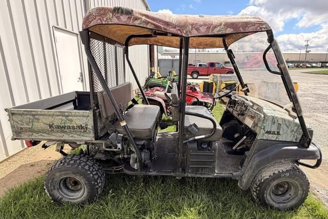 Image of Kawasaki Mule 3010 equipment image 3