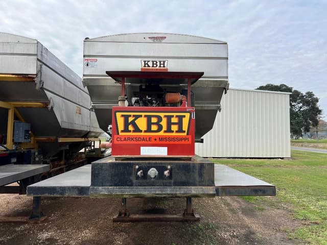 Image of KBH Fertilizer Chassis equipment image 1
