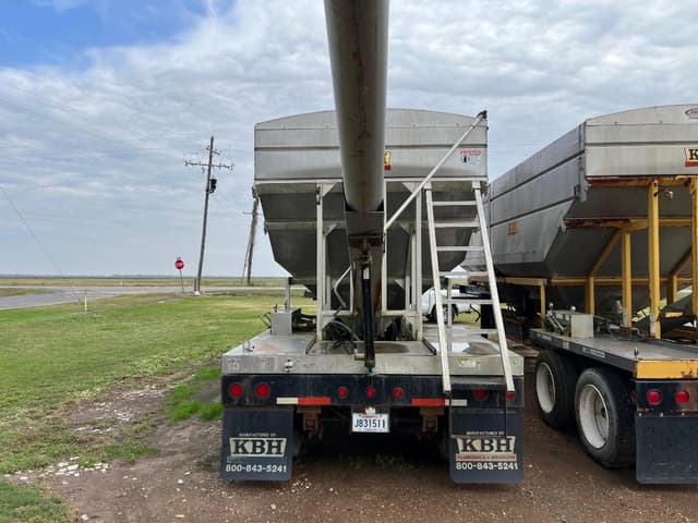 Image of KBH Fertilizer Chassis equipment image 4