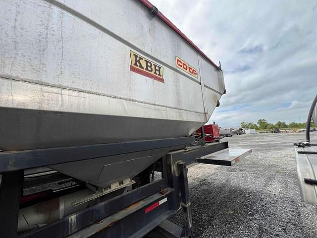 Image of KBH Fertilizer Chassis equipment image 3